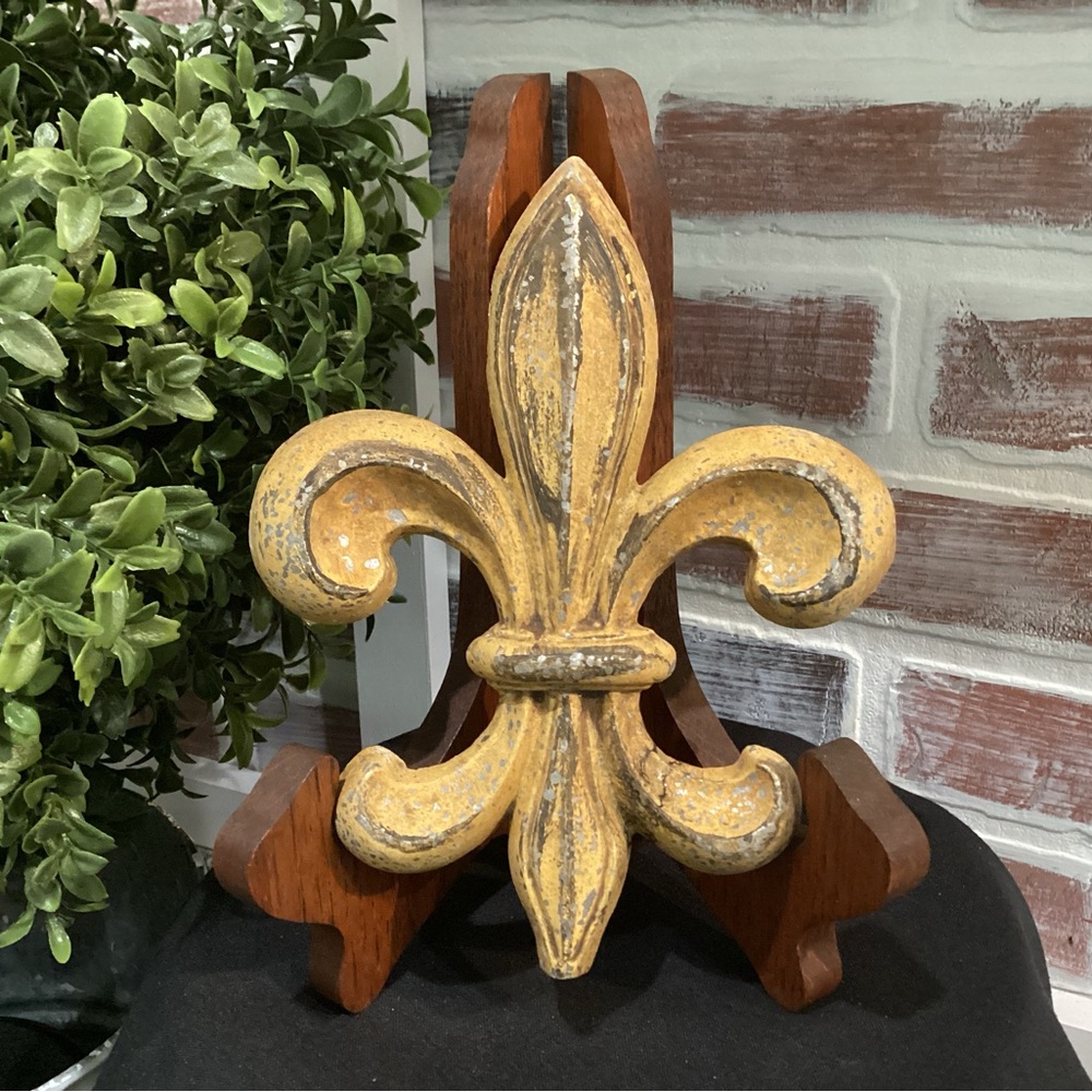 🟡 Vintage - Solid Metal - Aluminum or Pewter - Fleur-de-lis Symbol - Saints Fans - Picture 2 of 12